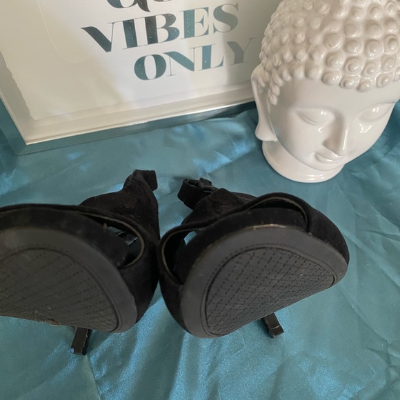 Jessica Simpson Suede Peep-Toe slingback heels - Picture 7 of 10